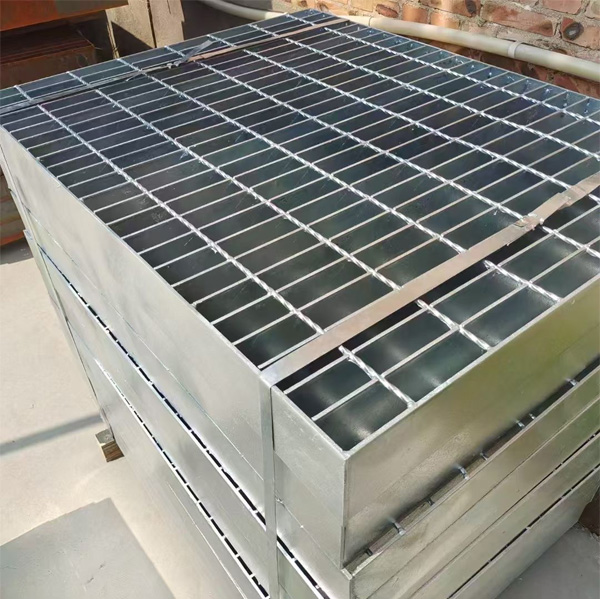 What-are-the-differences-between-composite-steel-grating-03.jpg What-are-the-differences-between-composite-steel-grating-03.jpg